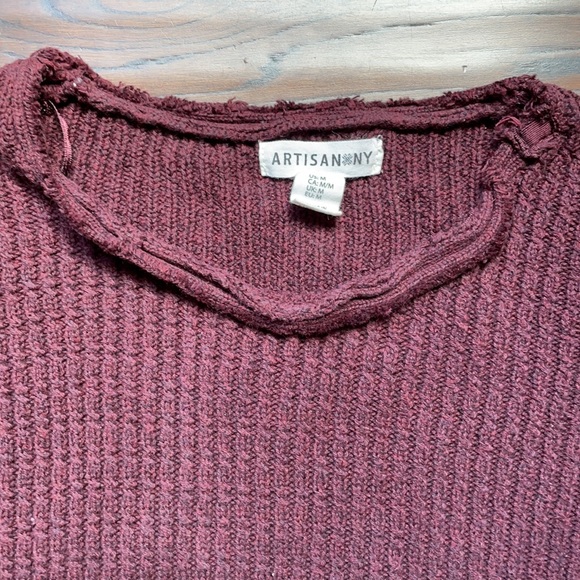 Artisan NY maroon distressed neckline button side - Picture 5 of 10